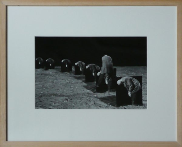 Gilbert Garcin, "L'égoïste", 1993-2001 - photographie noir &amp; blanc - éd. 5/8 - Collection Géotec, achat 2018