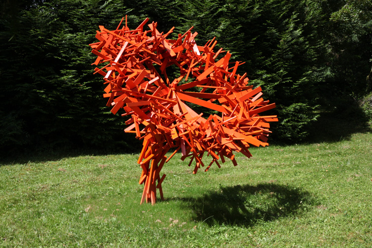 Miguel Chevalier, "Coronae Digitalis - orange", 2011 - acier peint - Collection Géotec, achat 2016