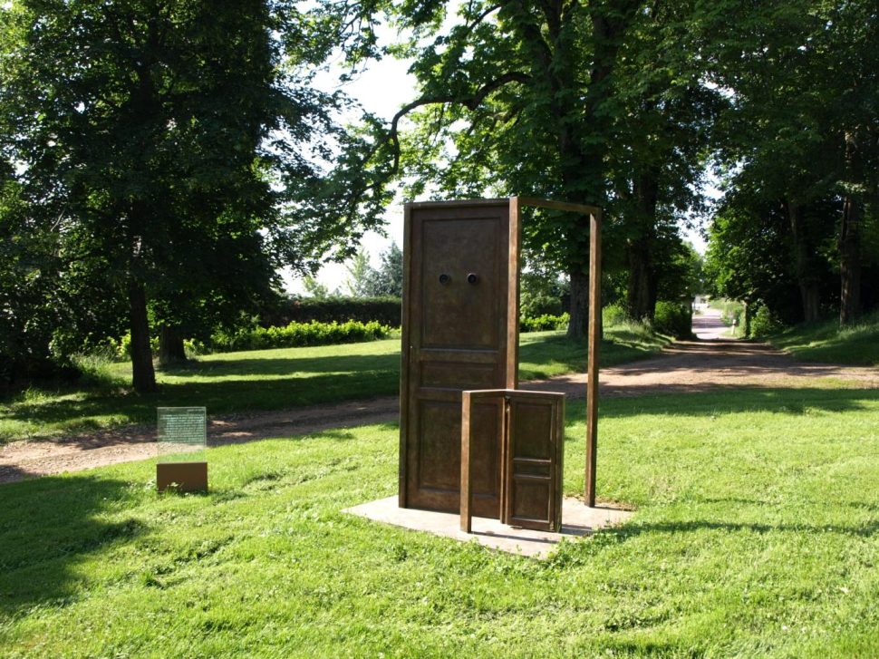 Michel Gérard, "La Porte du Champ", 2005 - bronze - Collection Géotec, achat 2005